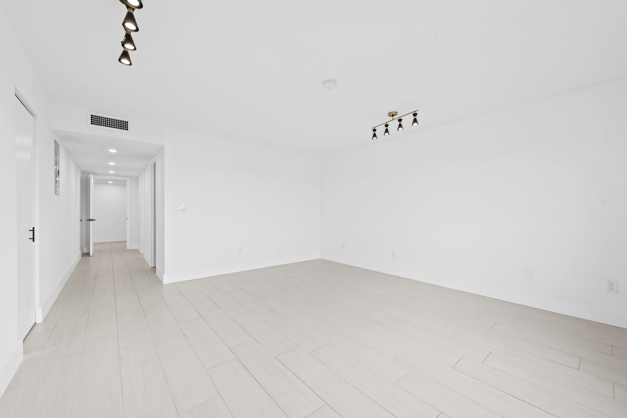 Azure Lake Condo - Residential Lease