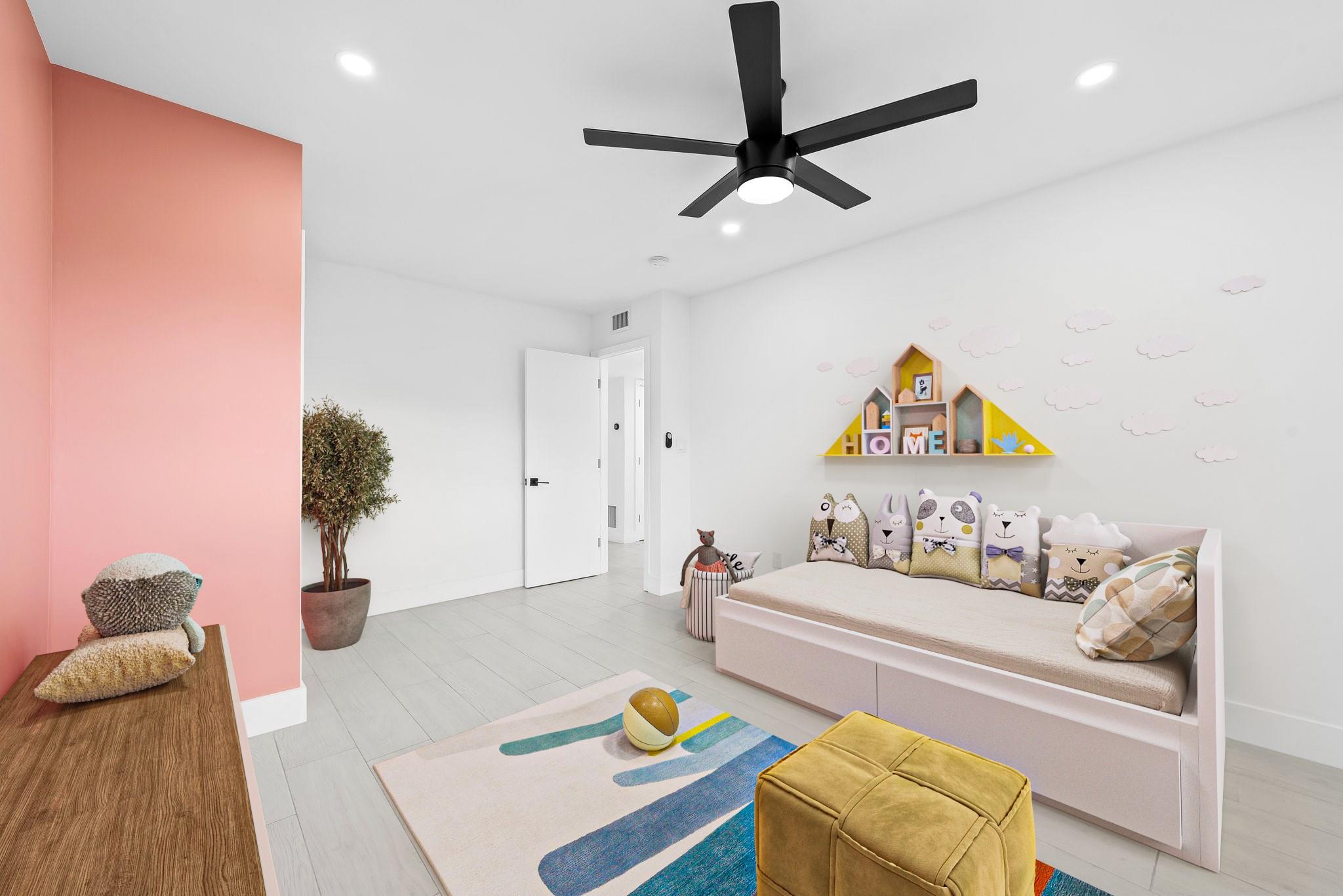 Azure Lake Condo - Residential Lease