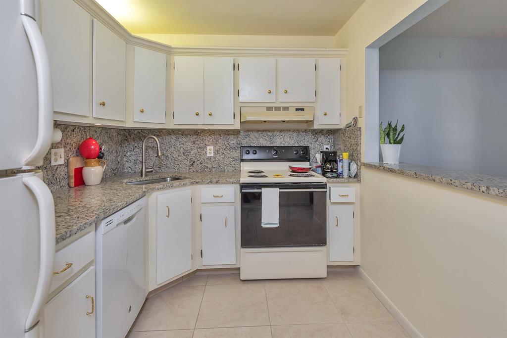 PINE RIDGE SOUTH II CONDO - Residential