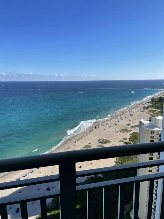 Gorgeous Ocean and intercostal view from balconies, 24hr manned sec gate, 24hr manned front desk, gyms with separate locker rooms and saunas, outdoor heated pool, jacuzzi, 2 restaurants, billiard room, library, secured beach access, valet parking available