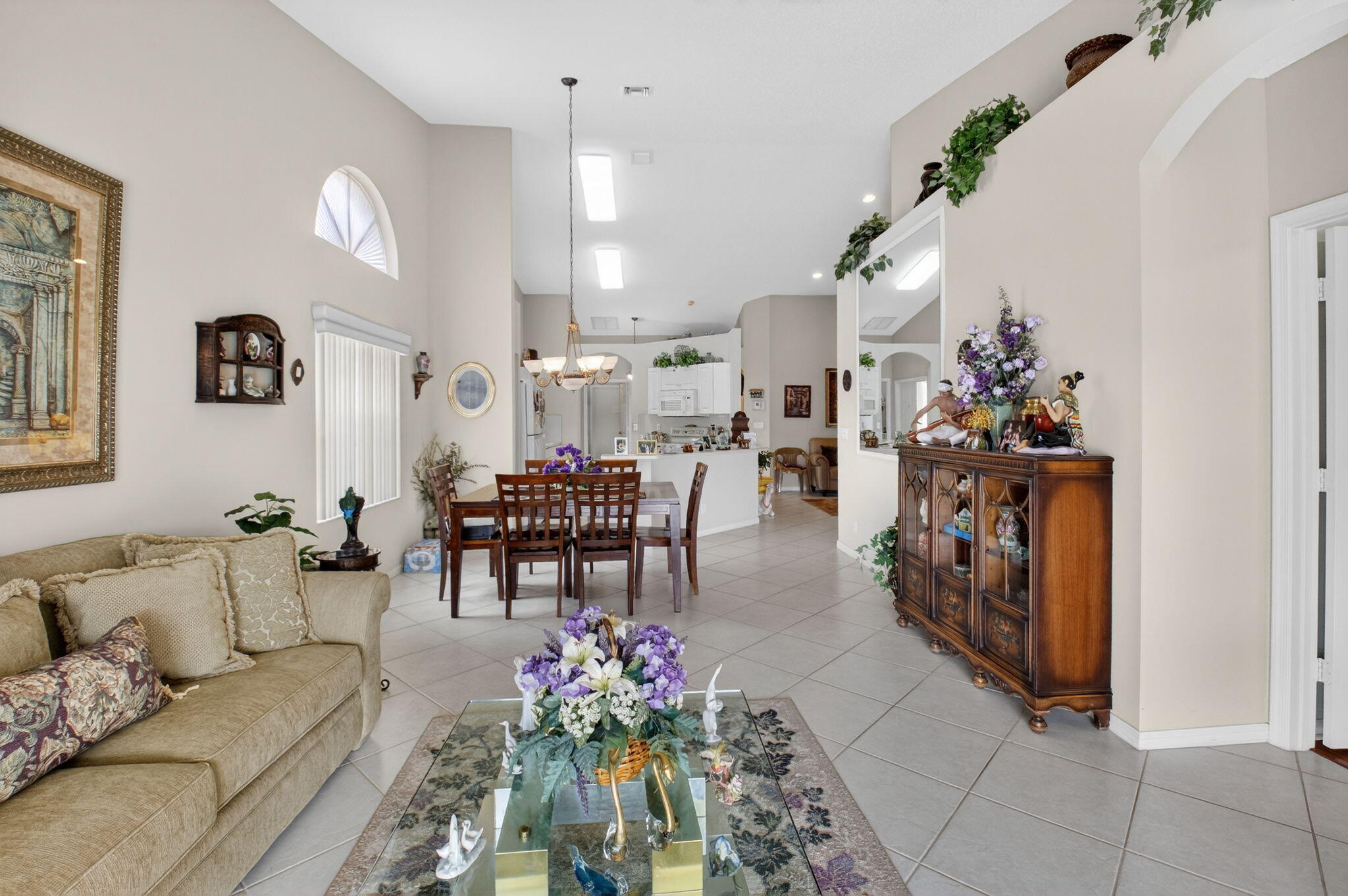 FLORAL LAKES - Residential