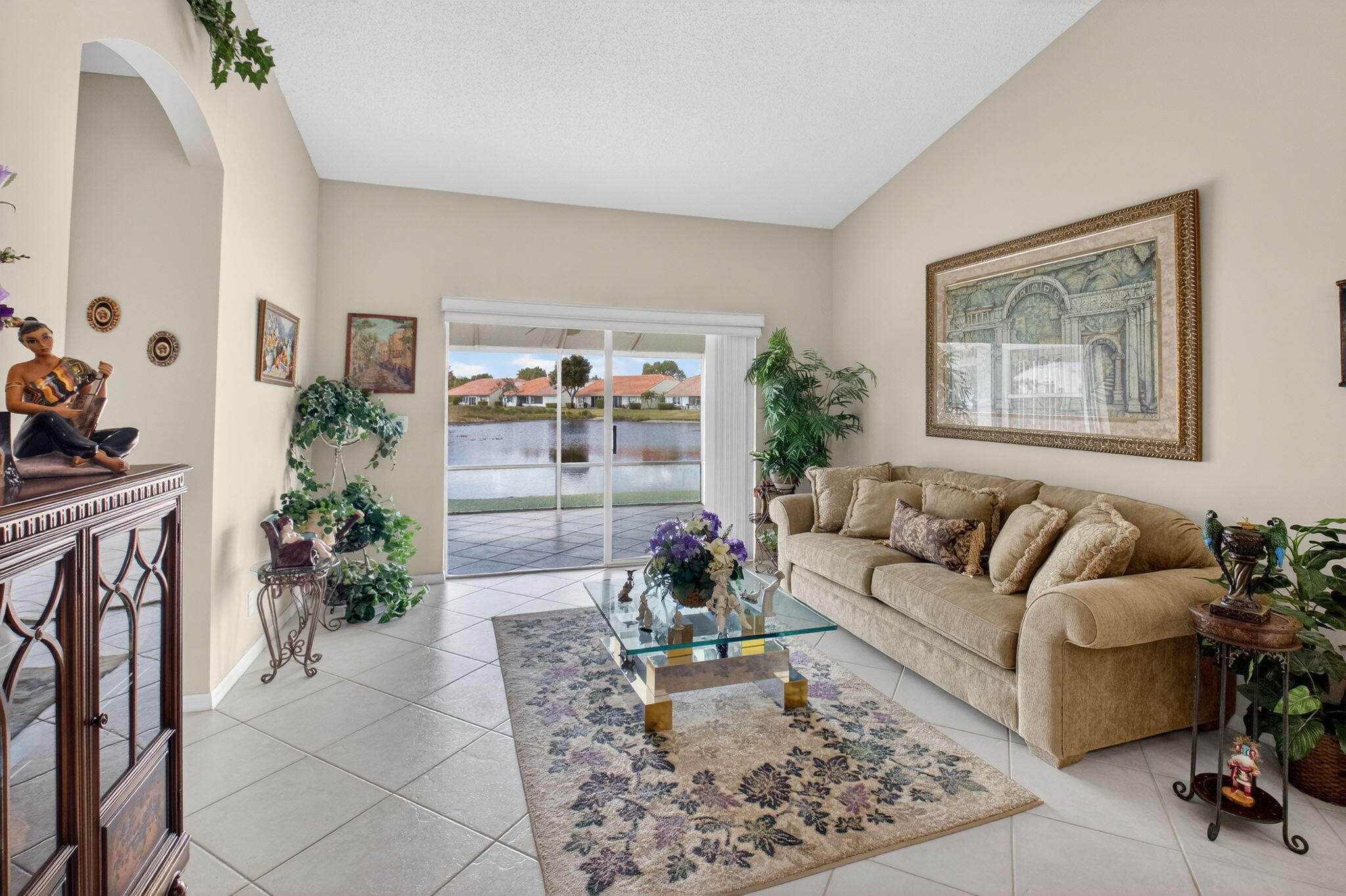 FLORAL LAKES - Residential