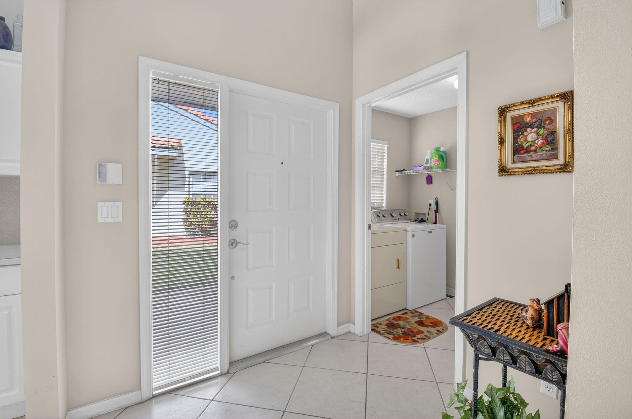 FLORAL LAKES - Residential