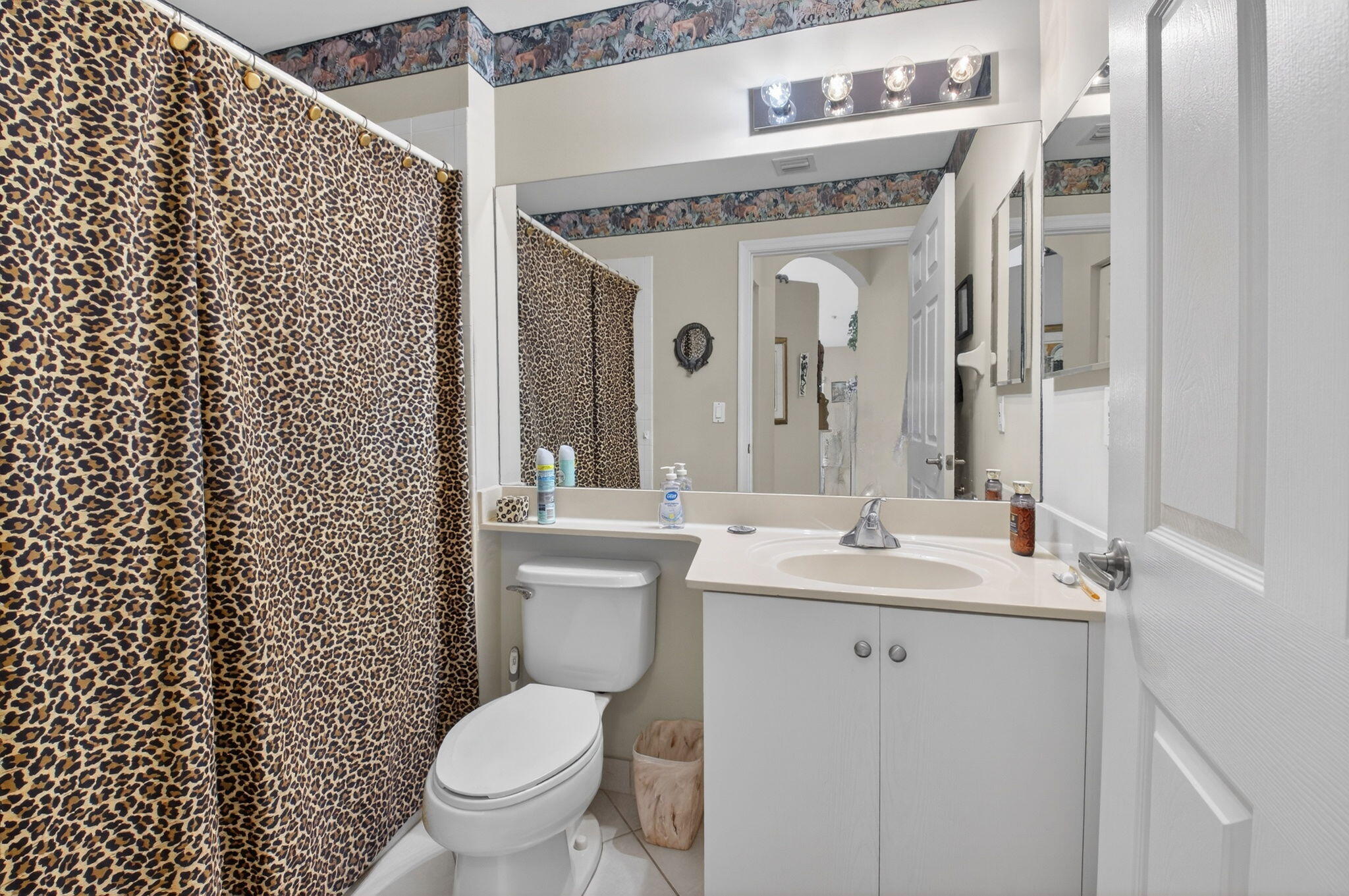 FLORAL LAKES - Residential