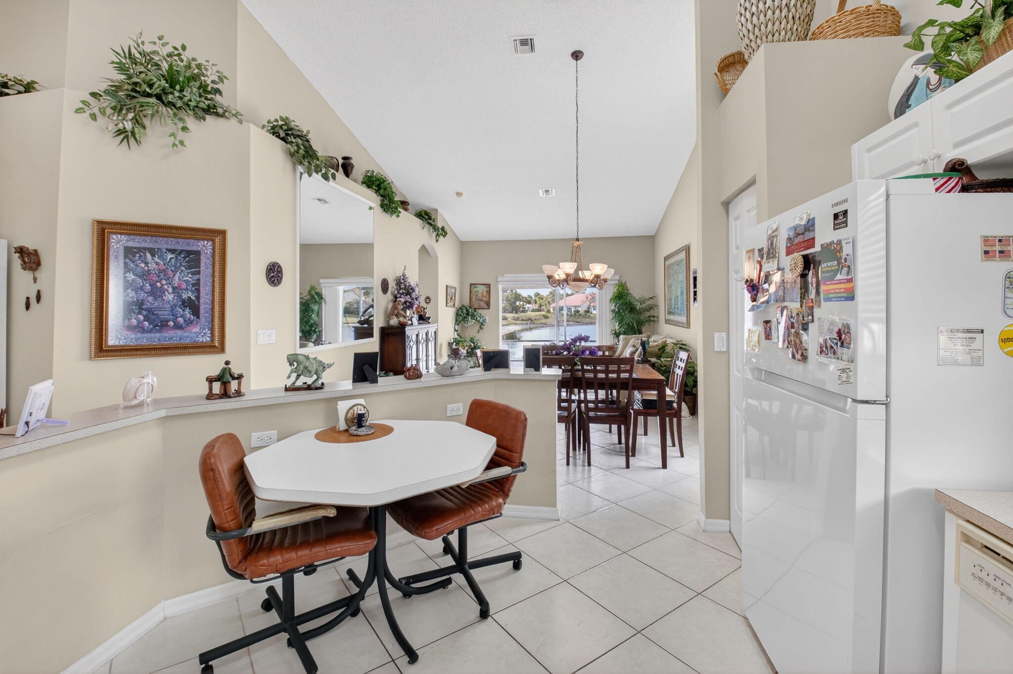 FLORAL LAKES - Residential