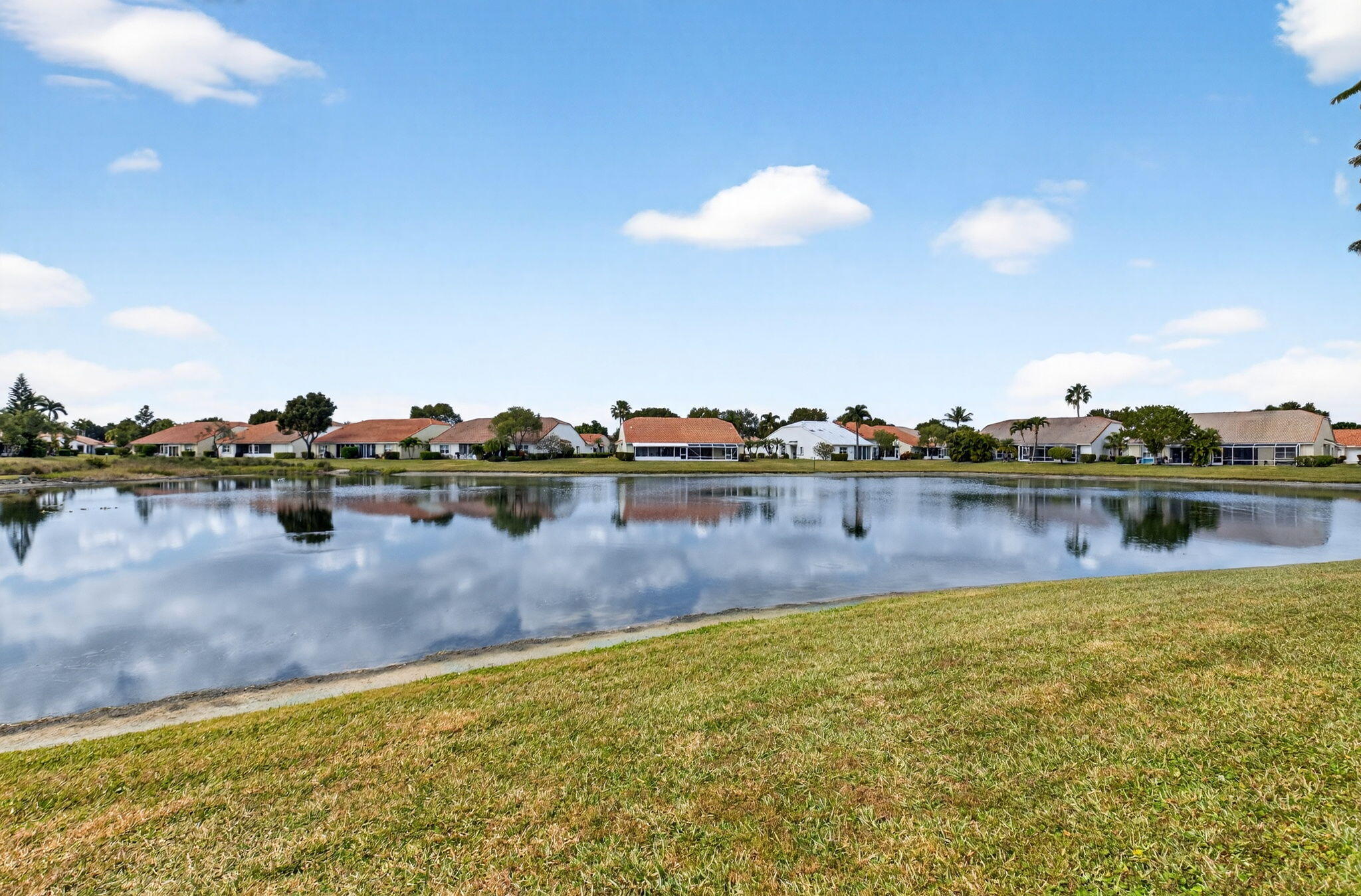 FLORAL LAKES - Residential