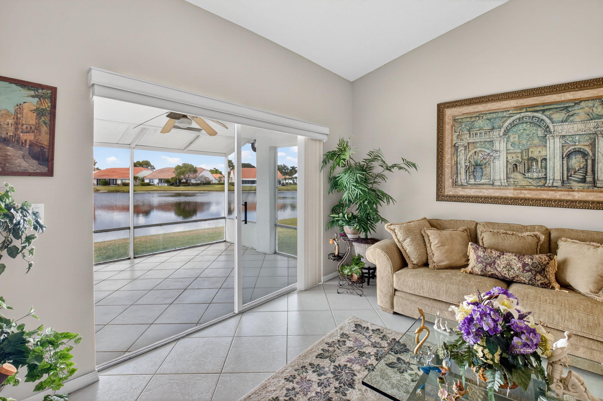 FLORAL LAKES - Residential