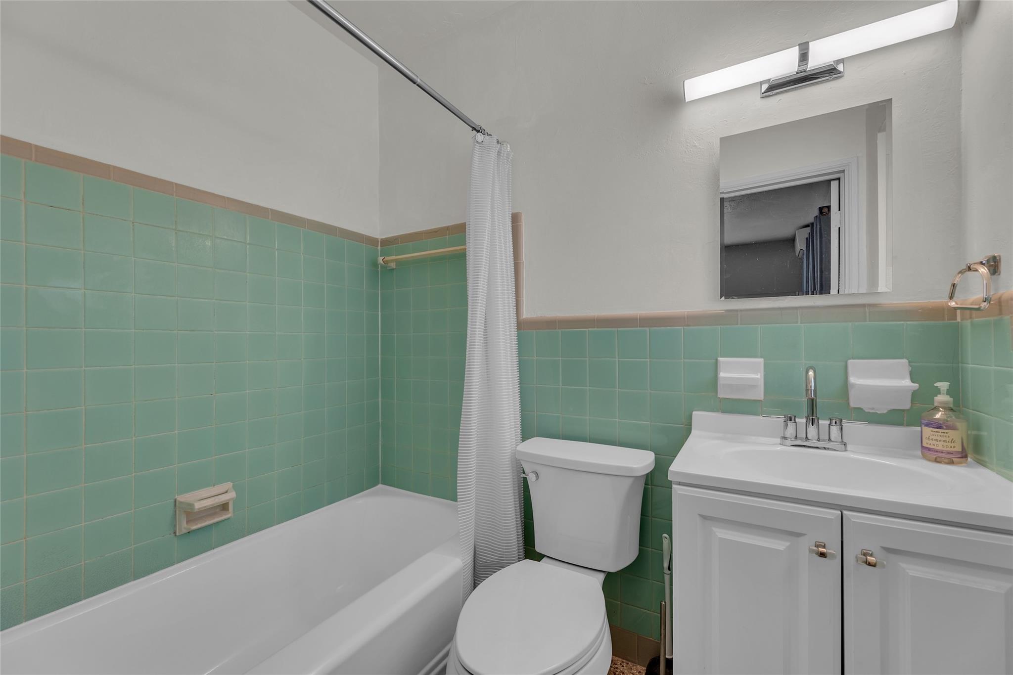 Wilton Manors First Add 2 - Residential Lease
