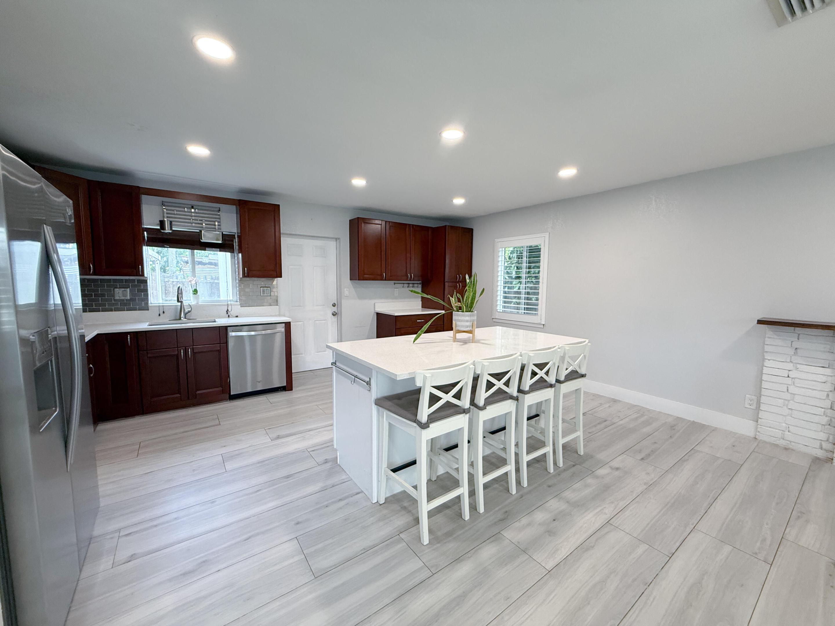 COLLIER ESTATES 1ST ADD - Residential Lease