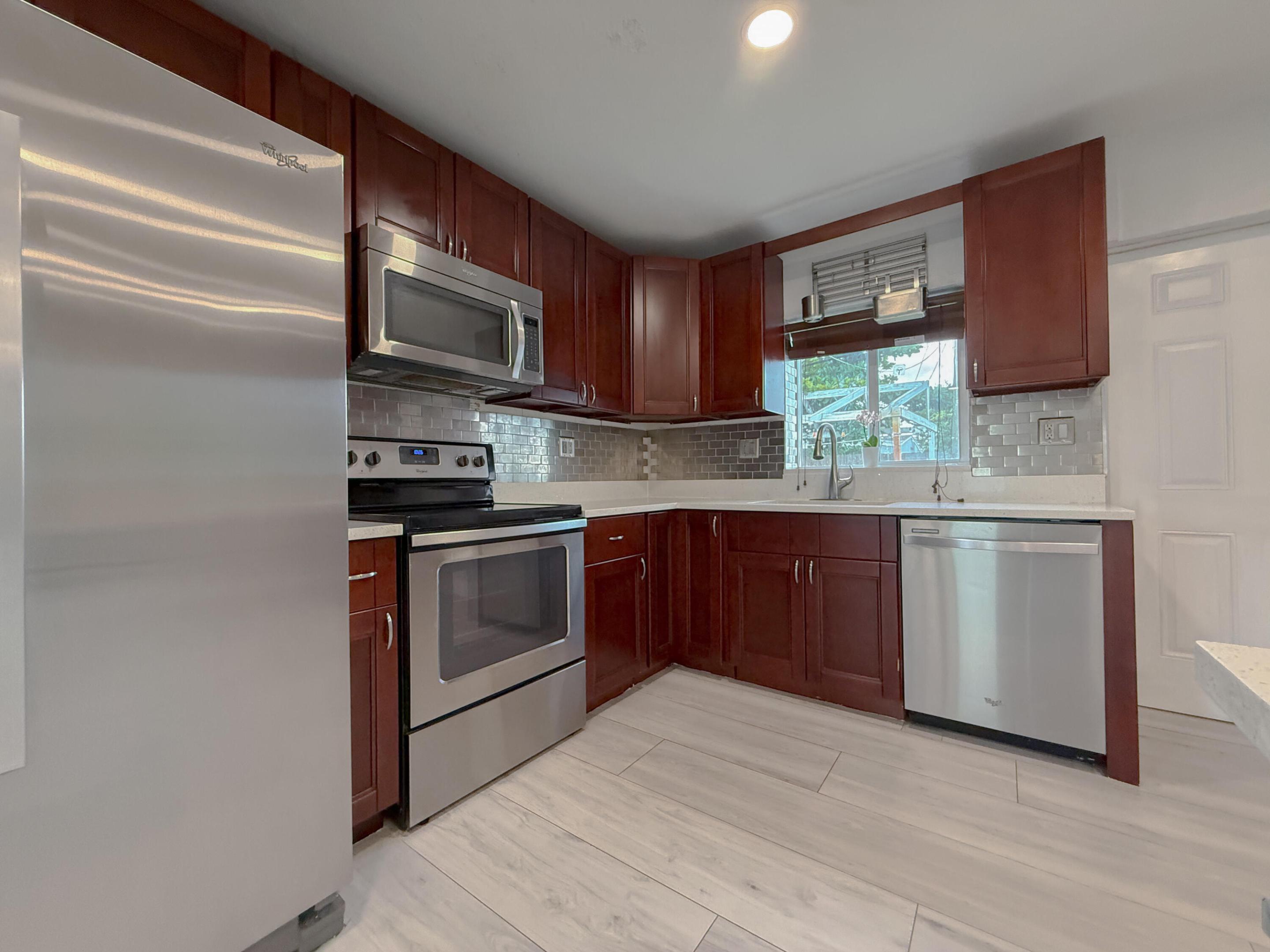 COLLIER ESTATES 1ST ADD - Residential Lease