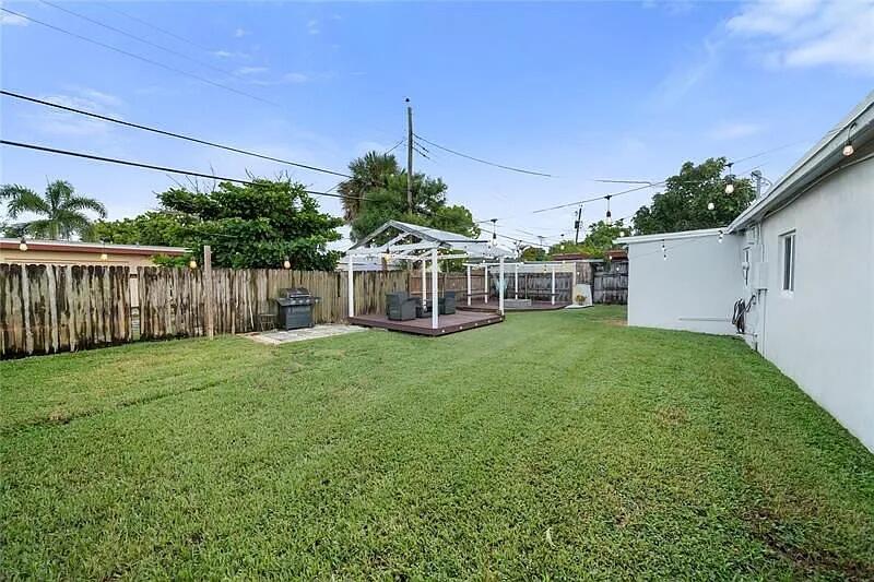 COLLIER ESTATES 1ST ADD - Residential Lease