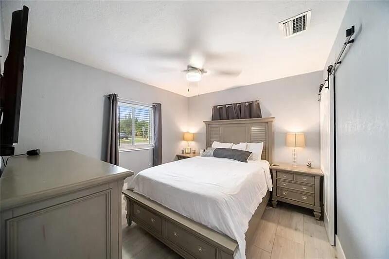 COLLIER ESTATES 1ST ADD - Residential Lease