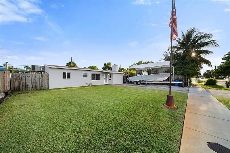 COLLIER ESTATES 1ST ADD - Residential Lease