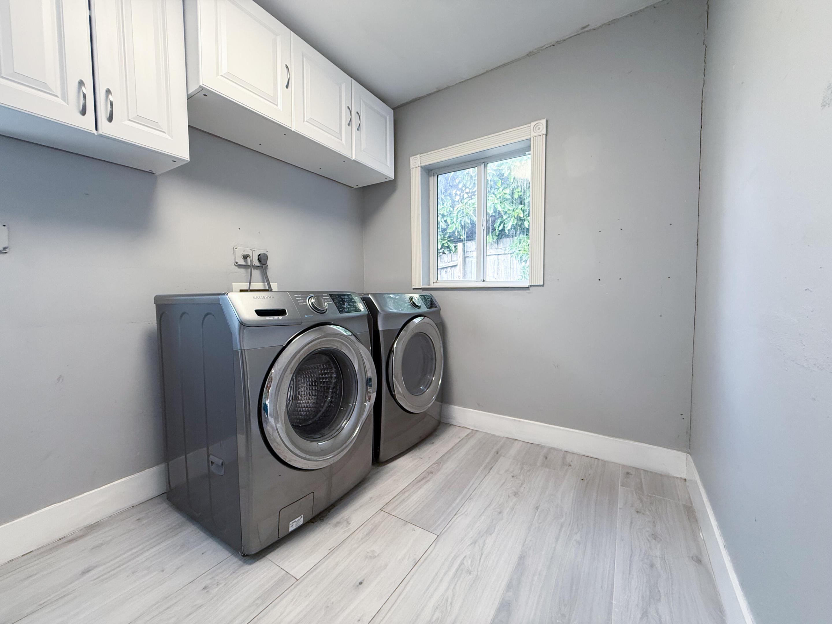 COLLIER ESTATES 1ST ADD - Residential Lease