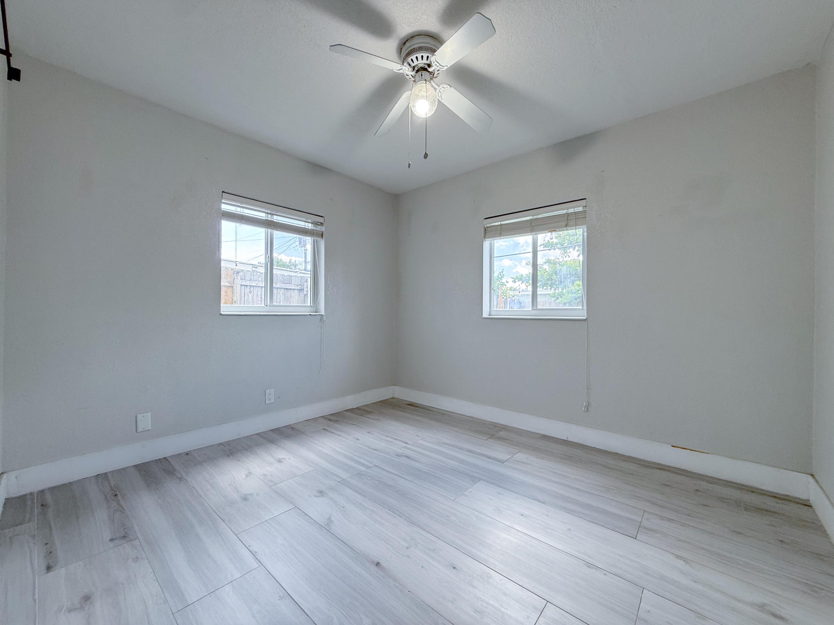 COLLIER ESTATES 1ST ADD - Residential Lease