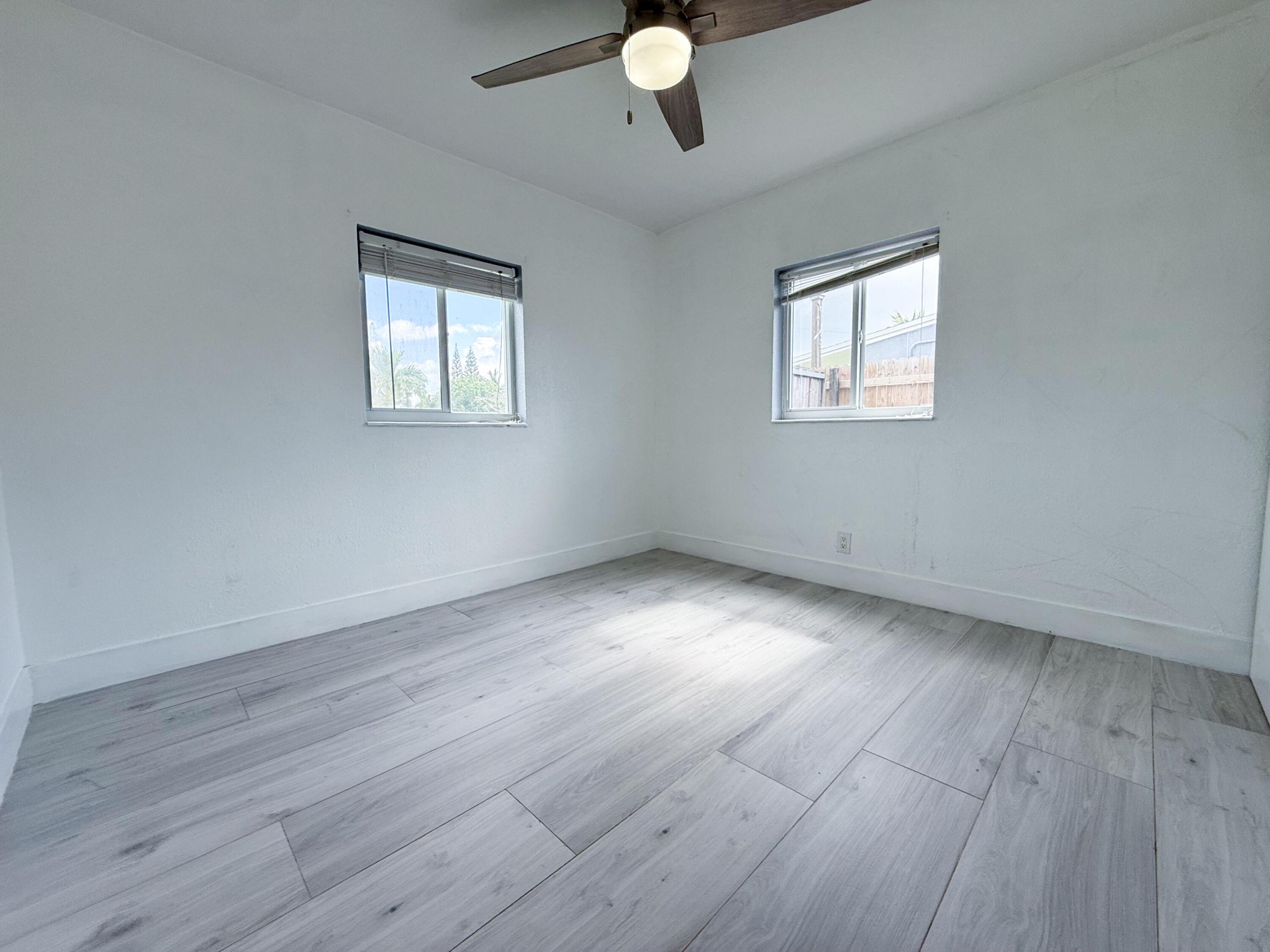 COLLIER ESTATES 1ST ADD - Residential Lease