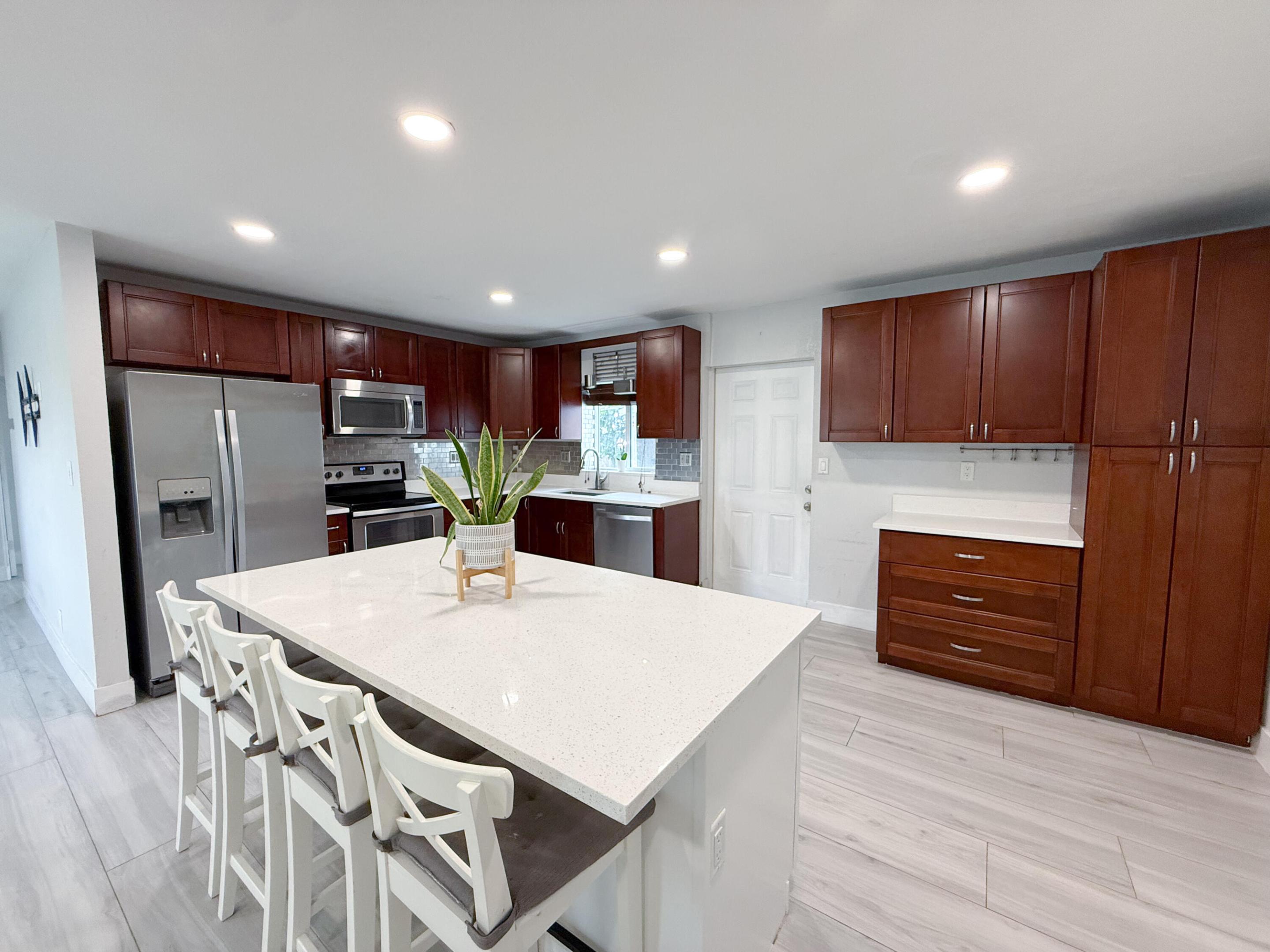 COLLIER ESTATES 1ST ADD - Residential Lease
