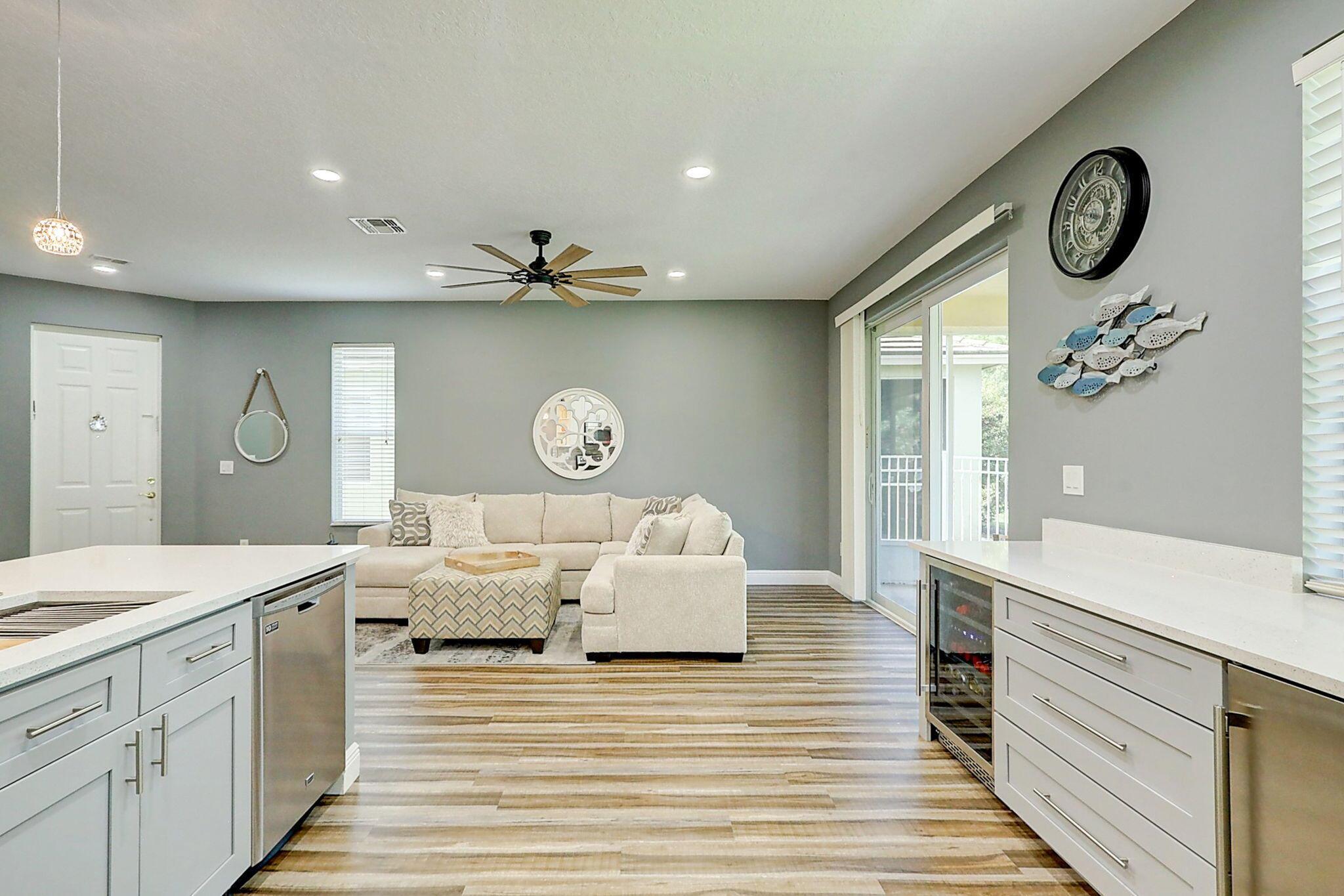 HERITAGE OAKS AT TRADITION - Residential Lease