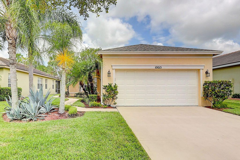 Photo of 10015 SW Stonegate Drive, Port Saint Lucie, FL 34987 (MLS # R10909878)