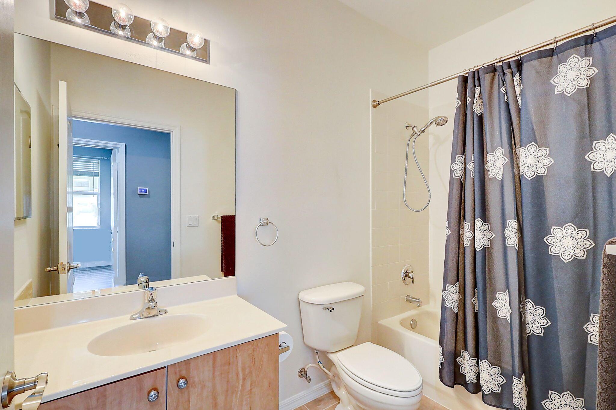 HERITAGE OAKS AT TRADITION - Residential Lease