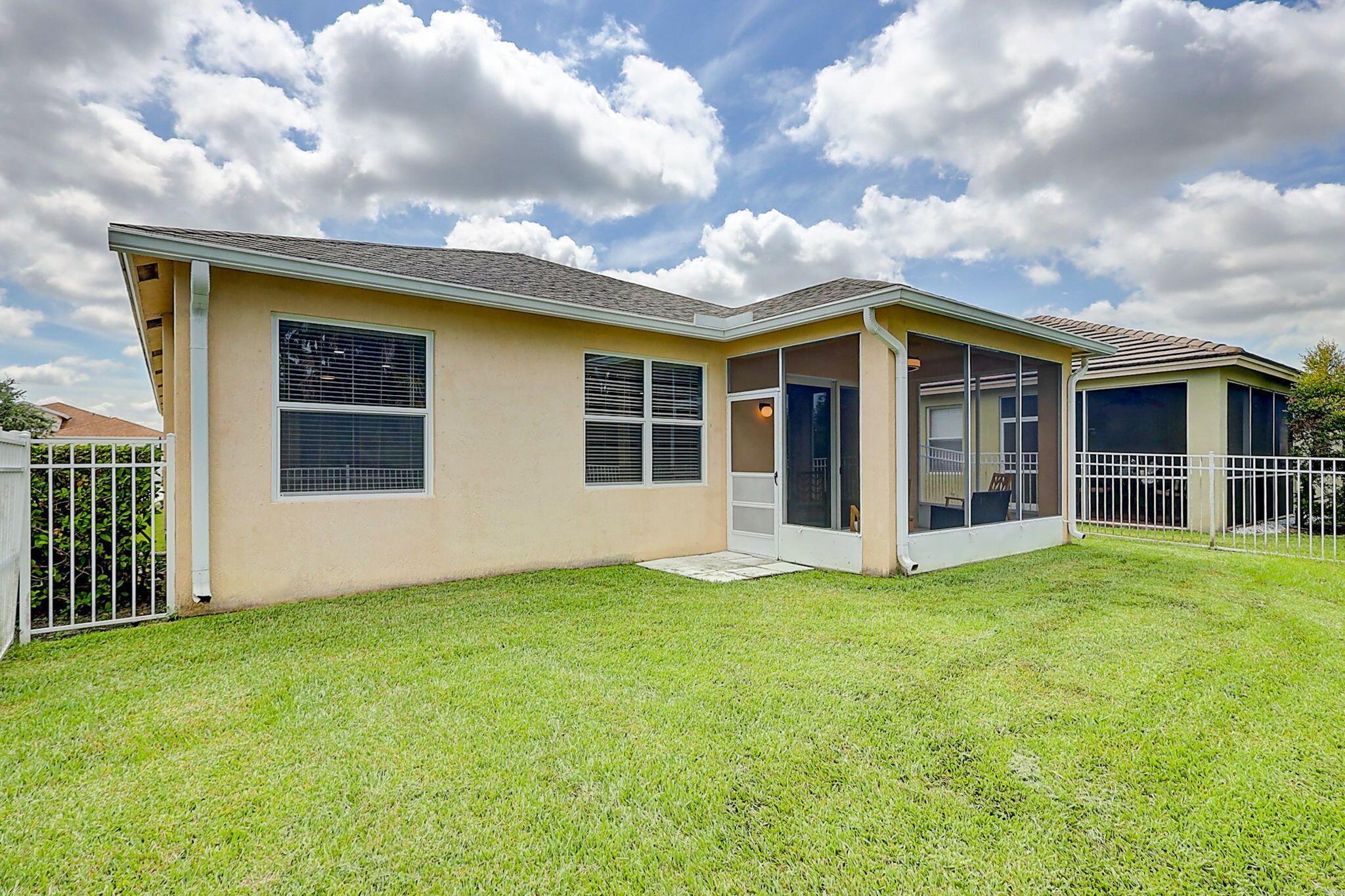 HERITAGE OAKS AT TRADITION - Residential Lease