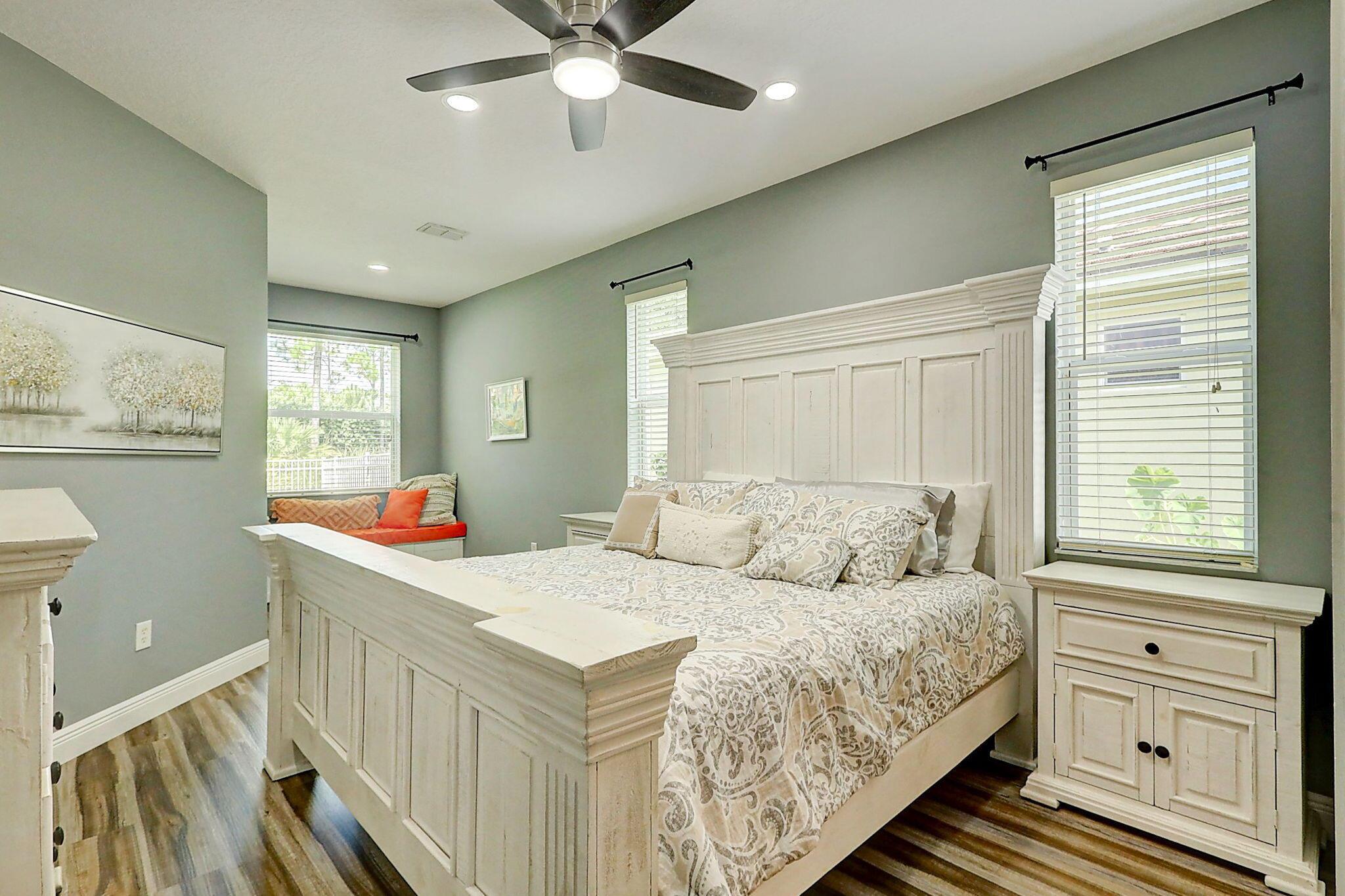 HERITAGE OAKS AT TRADITION - Residential Lease