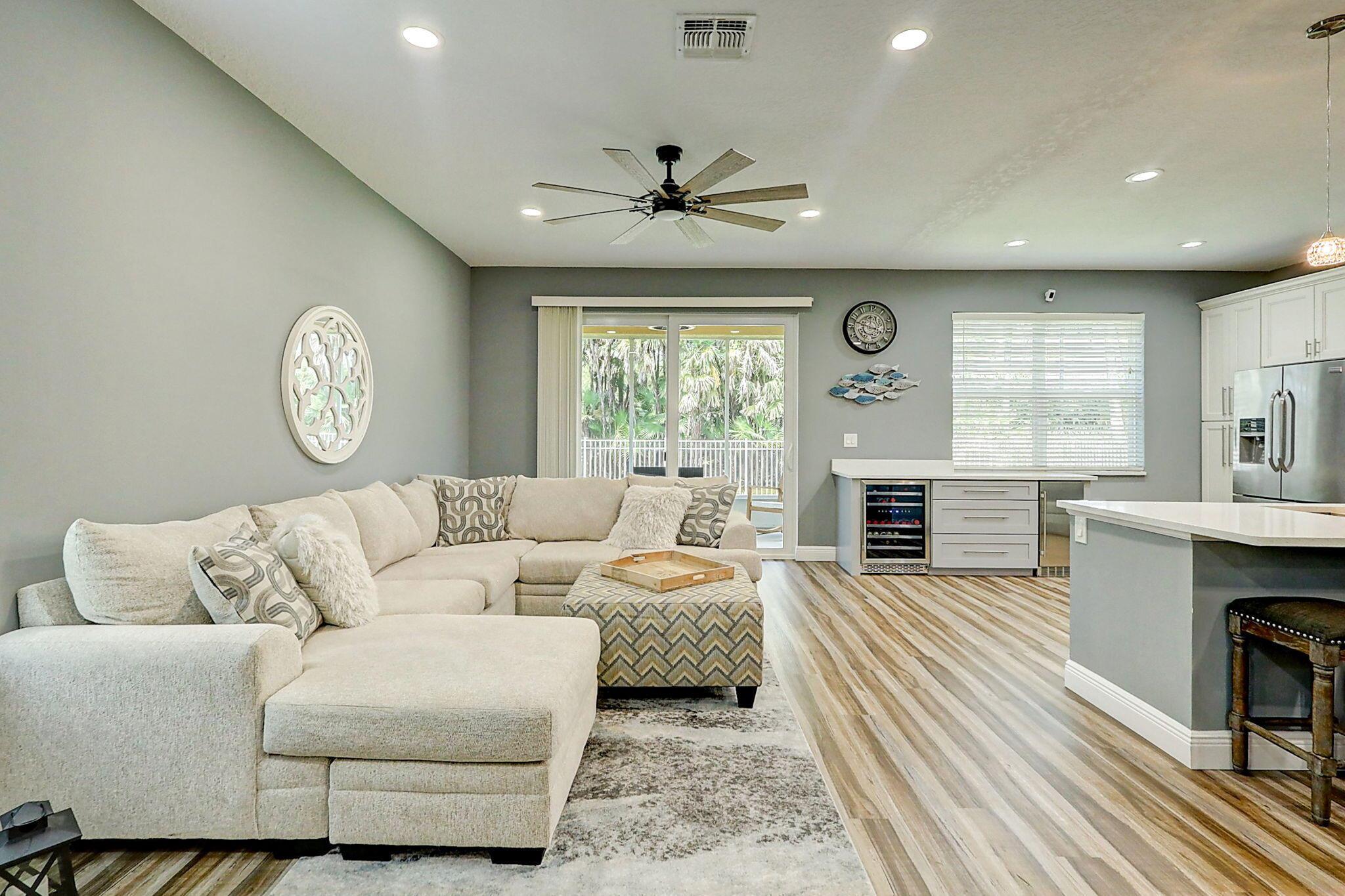 HERITAGE OAKS AT TRADITION - Residential Lease