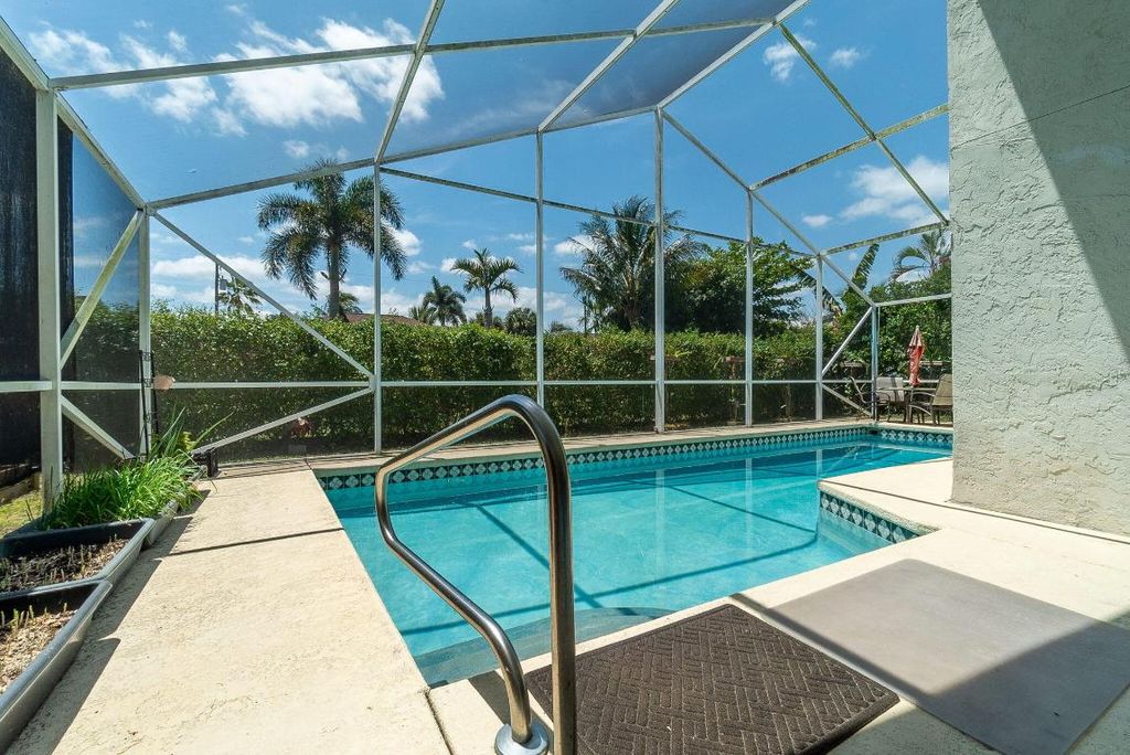 Photo of 6242 Barbara Street, Jupiter, FL 33458 (MLS # R10975634)