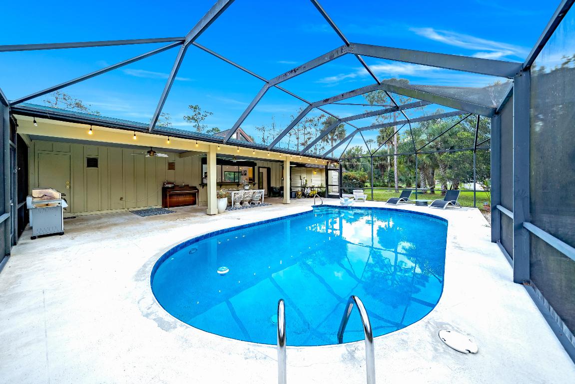 PALM BEACH LITTLE RANCHES 2 - Residential Lease