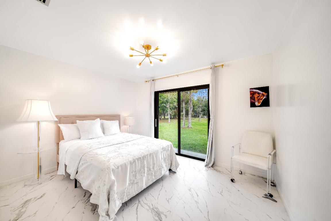 PALM BEACH LITTLE RANCHES 2 - Residential Lease