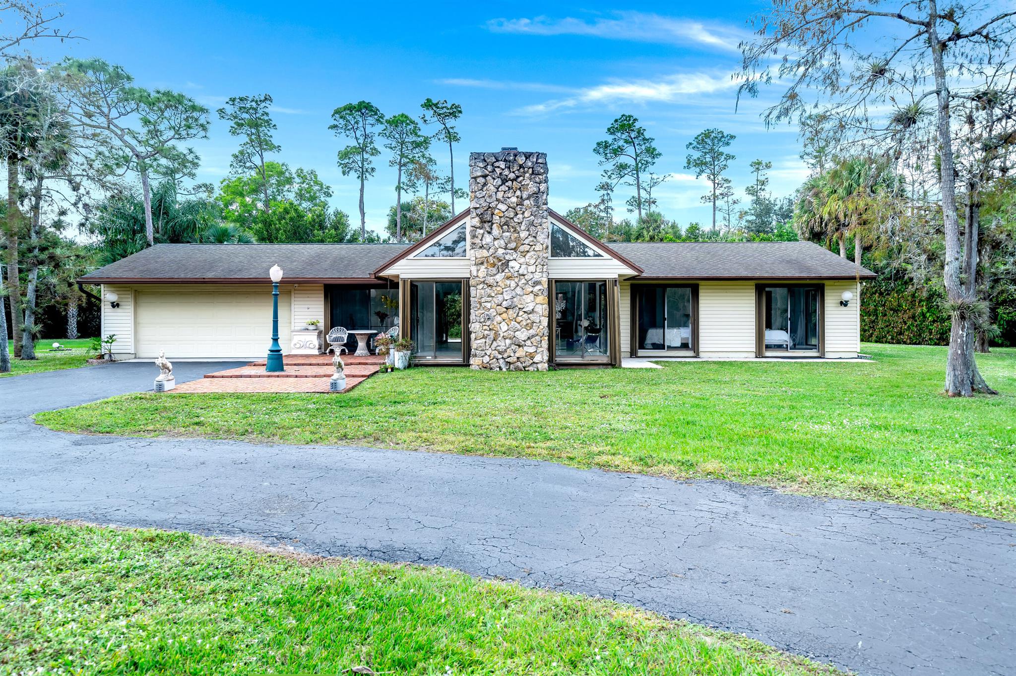 PALM BEACH LITTLE RANCHES - Residential Lease