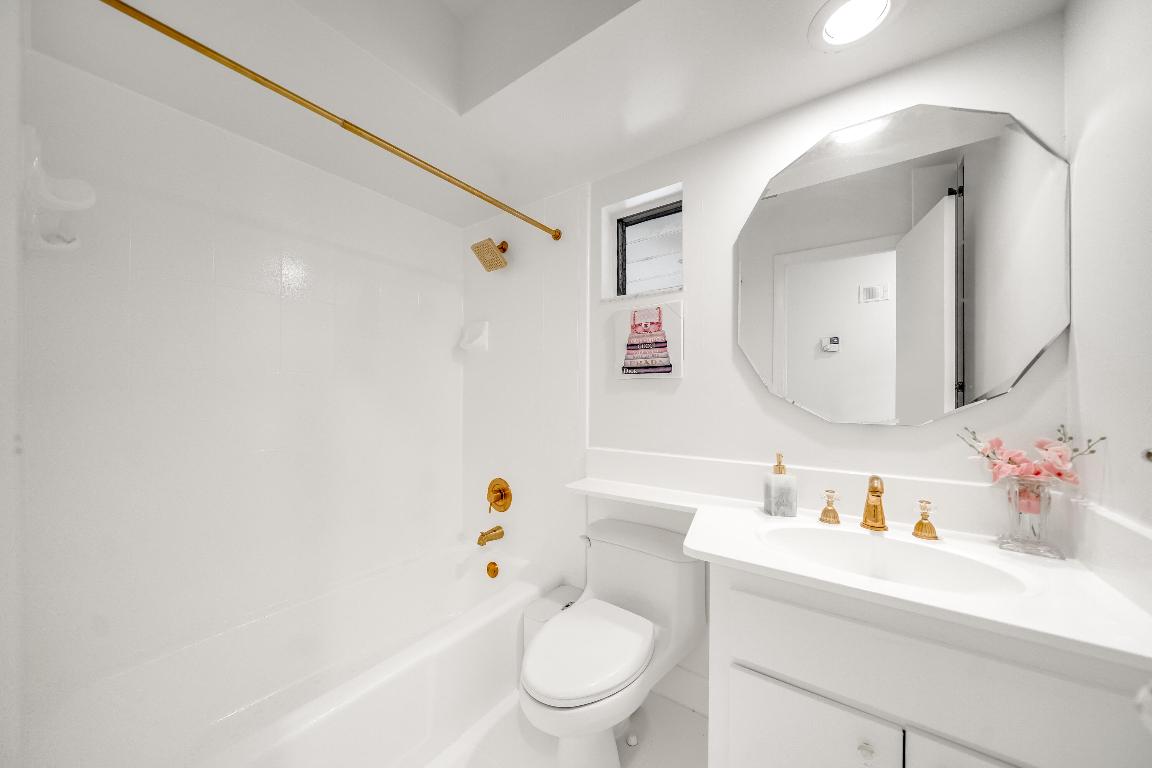 PALM BEACH LITTLE RANCHES 2 - Residential Lease