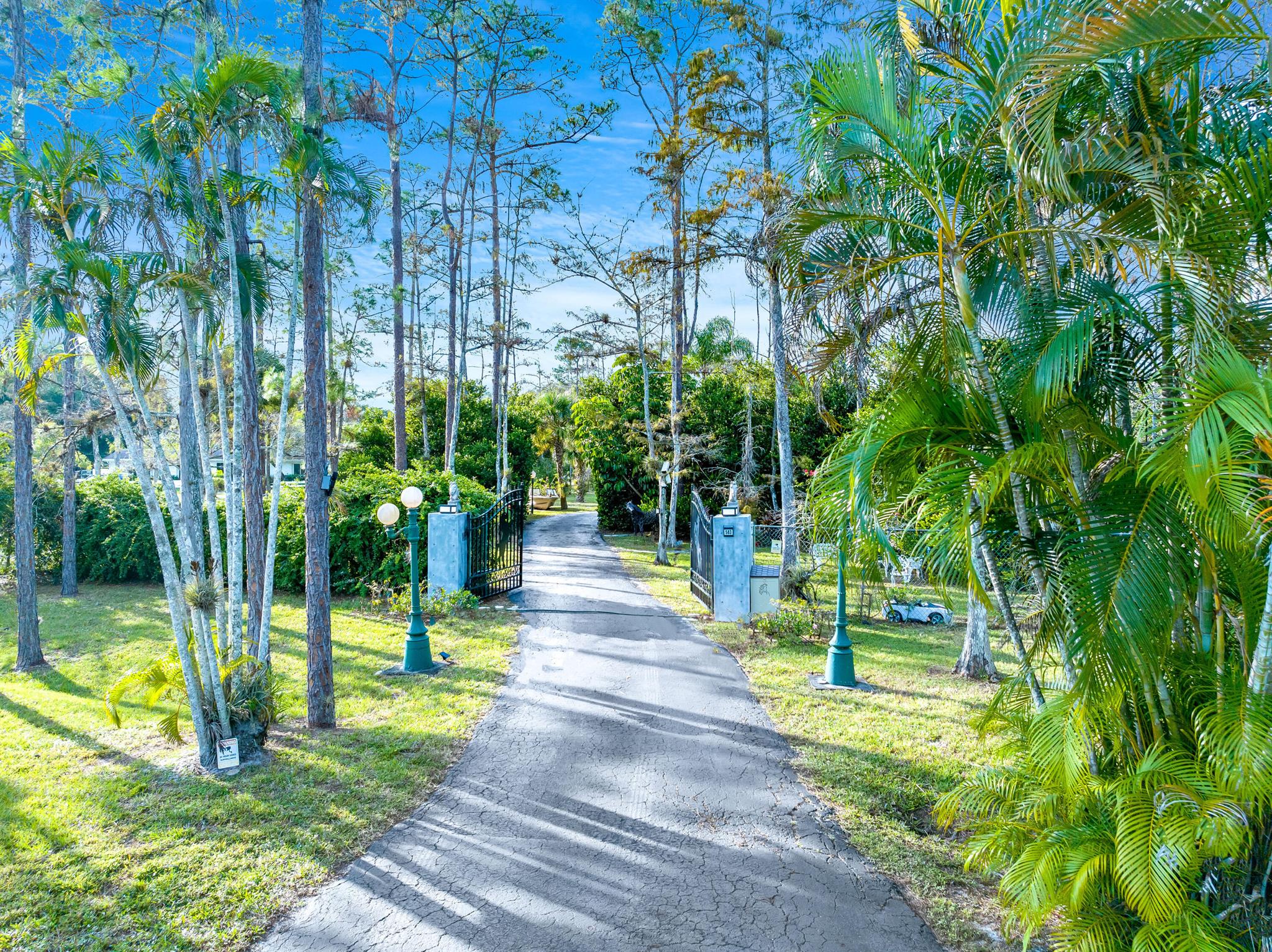PALM BEACH LITTLE RANCHES - Residential Lease