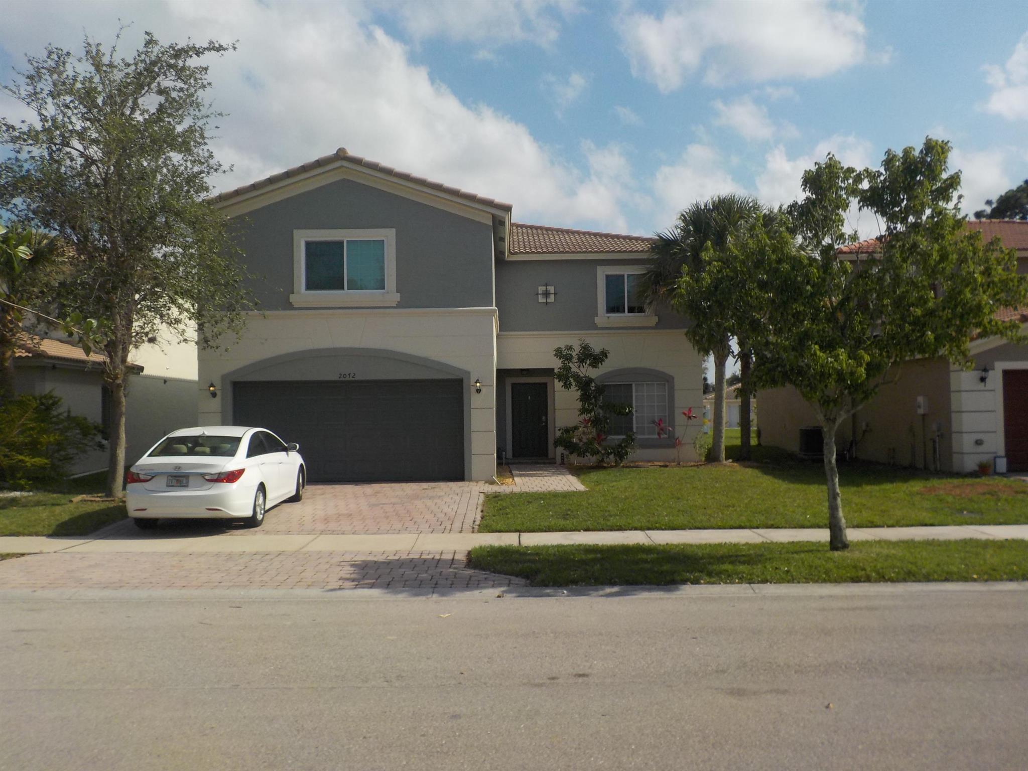 FIRST REPLAT OF PORTOFINO - Residential Lease
