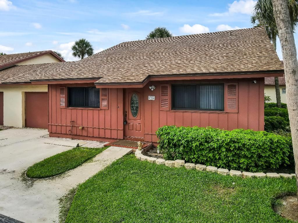 Photo of 4706 Satinwood Trail, Coconut Creek, FL 33063 (MLS # R10996528)
