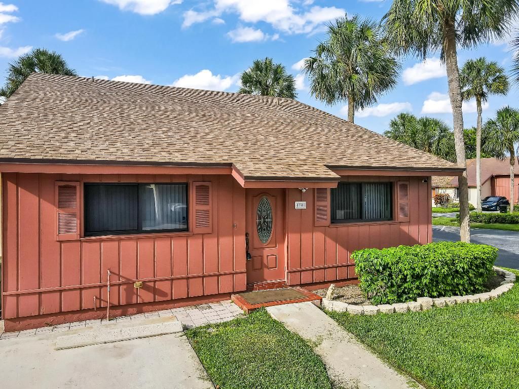 Photo of 4706 Satinwood Trail, Coconut Creek, FL 33063 (MLS # R10996528)