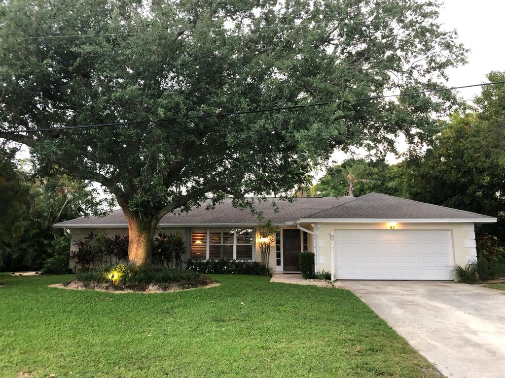 Photo of 83 Fairview W, Tequesta, FL 33469 (MLS # R10887945)