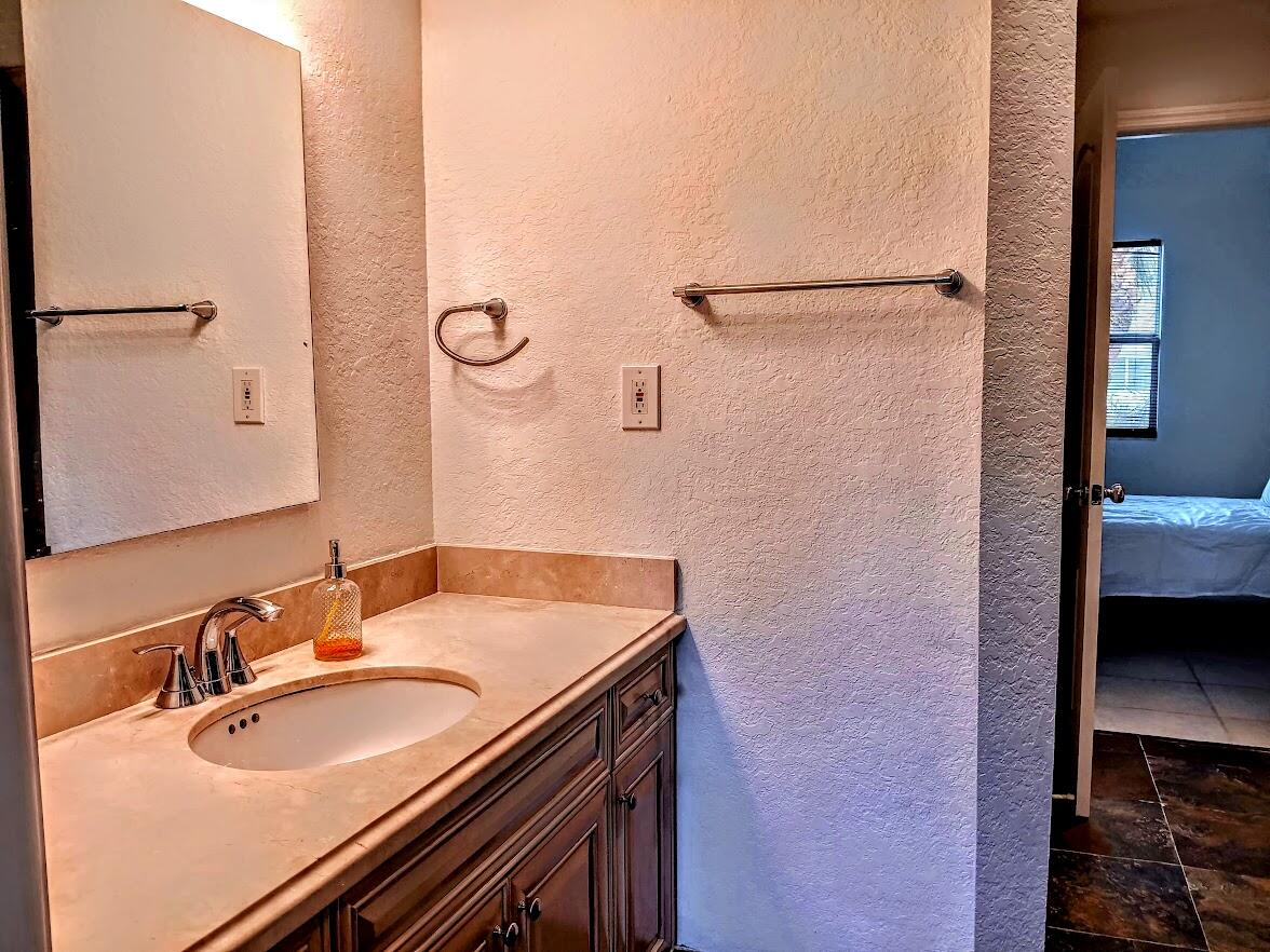 EDGEWATER TOWNHOMES - Residential