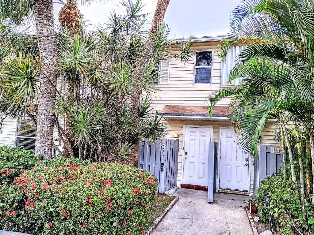 Photo of 1827 NE 15th Avenue NE #1827, Fort Lauderdale, FL 33305 (MLS # B26005221)