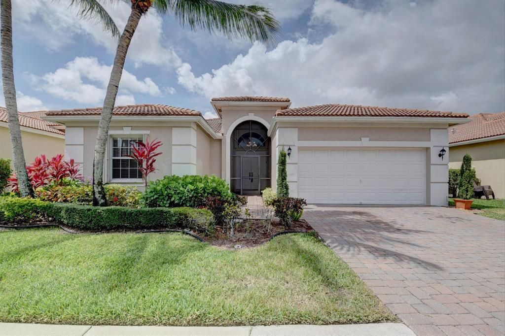 Photo of 8262 Pine Cay, West Palm Beach, FL 33411 (MLS # R10720600)