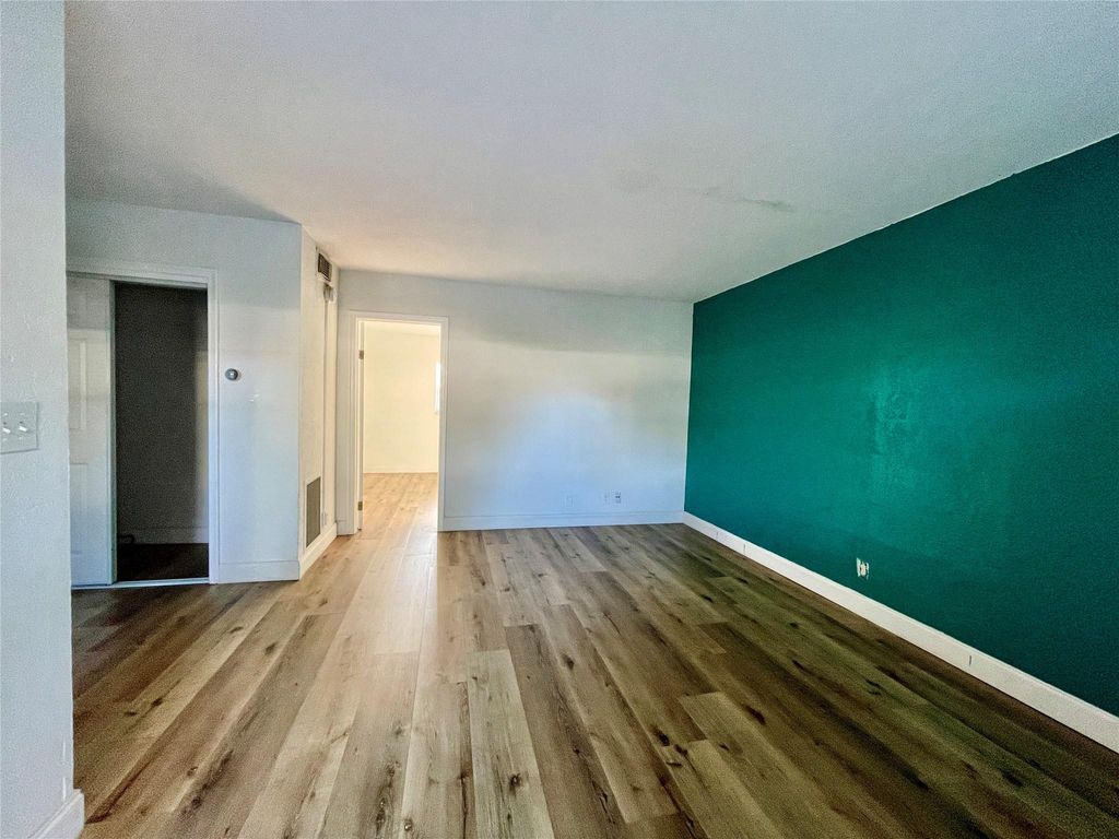 Photo of 999 NE 23 Dr #102, Wilton Manors, FL 33305 (MLS # F10479280)