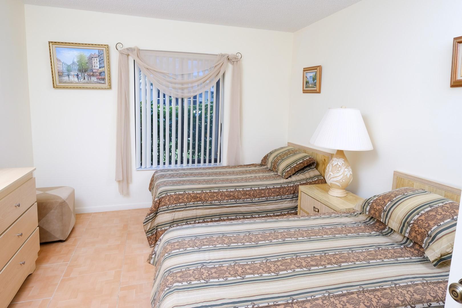 PALM CLUB VILLAGE II CONDO - Residential