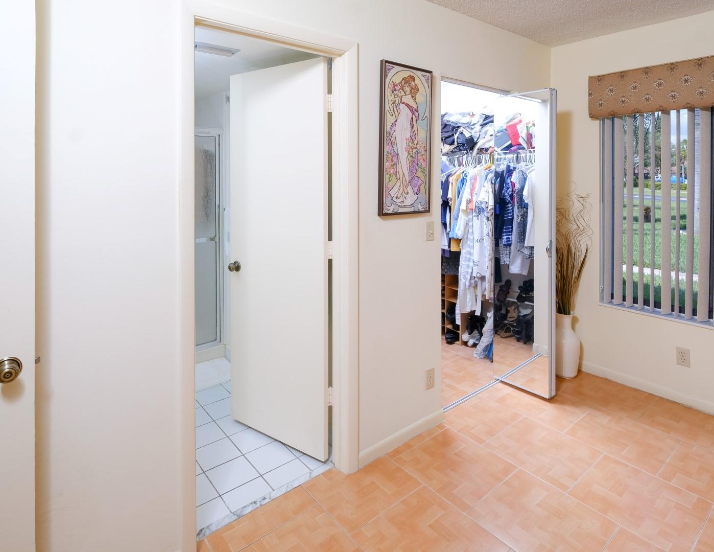 PALM CLUB VILLAGE II CONDO - Residential