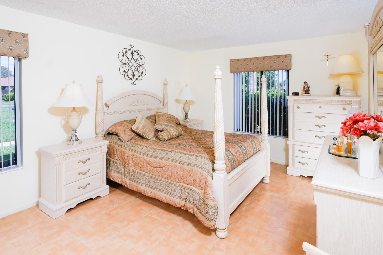 PALM CLUB VILLAGE II CONDO - Residential