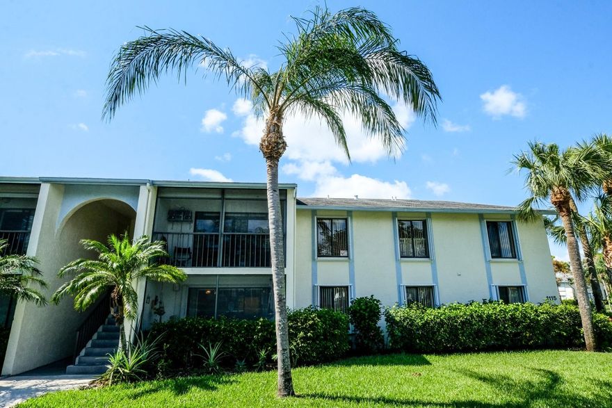 Amazing and rare three bedroom unit in the Neighborhood of Palm club. Updated unit with tile floors through out. Bright and light corner unit. Original owner that has taken care the home amazingly . crown molding in the dinning and living room .Accordion shutters through out. Community is manned gated.furiture is negotiable with sale.This is the unit you have been looking for.