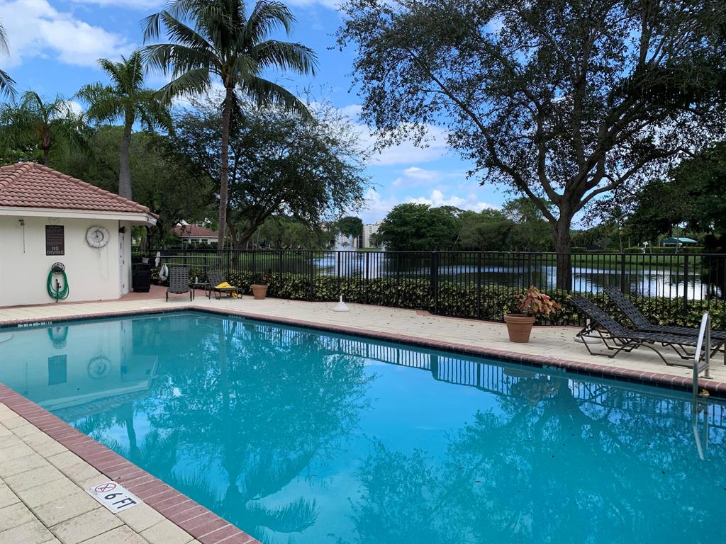 St Tropez Condo - Residential Lease