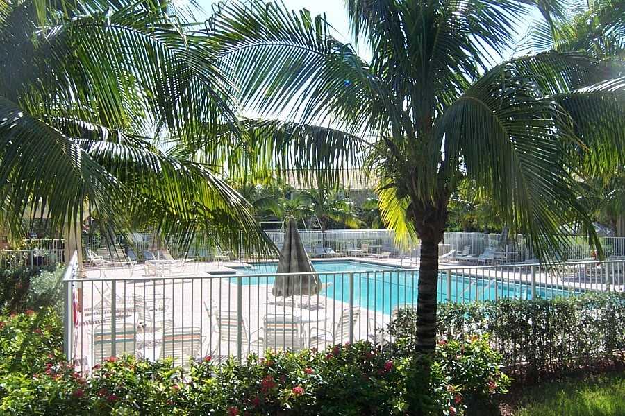 COURTYARDS AT THE GROVE - Residential