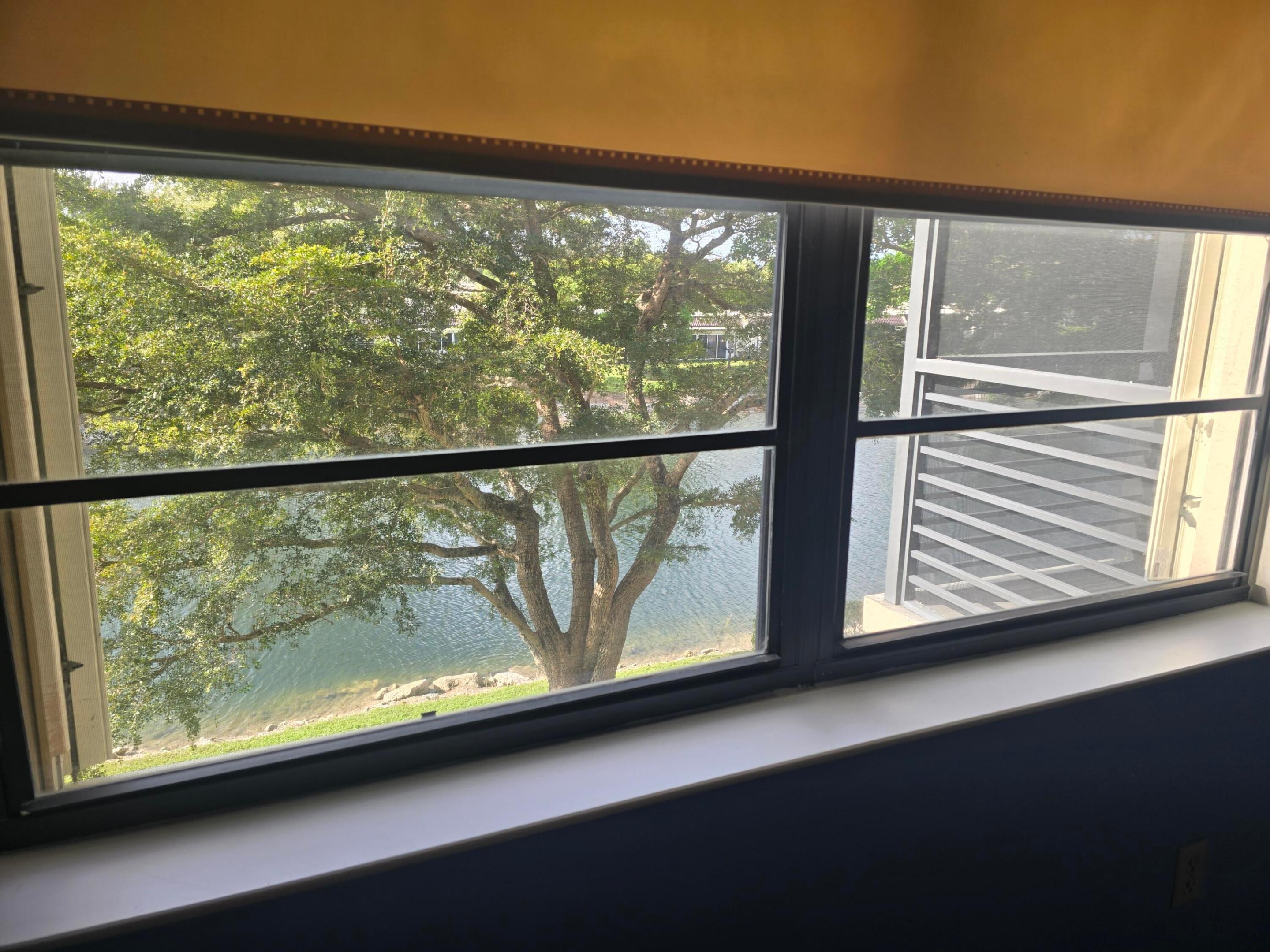 GOLDEN LAKES - Residential