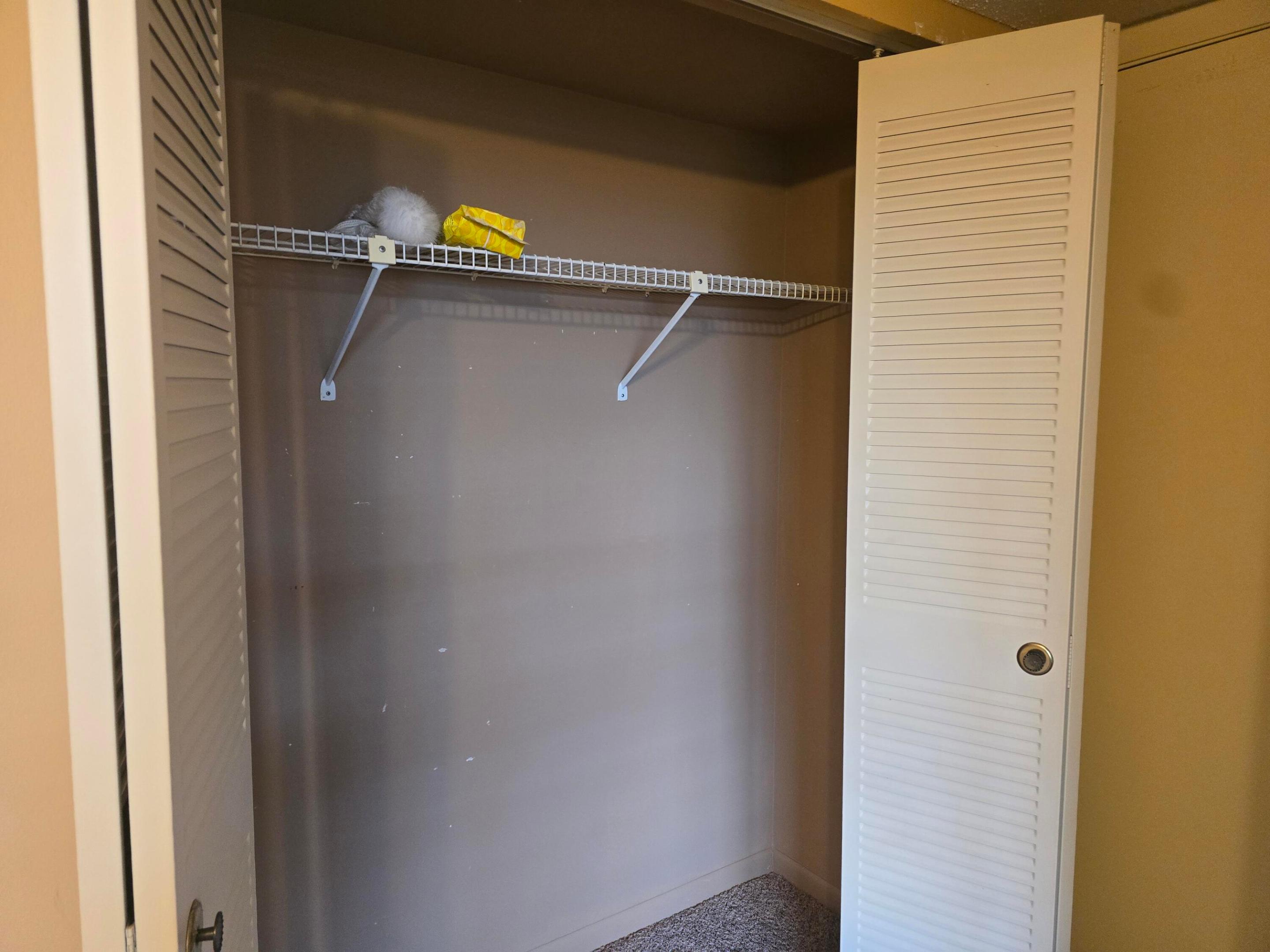 GOLDEN LAKES - Residential