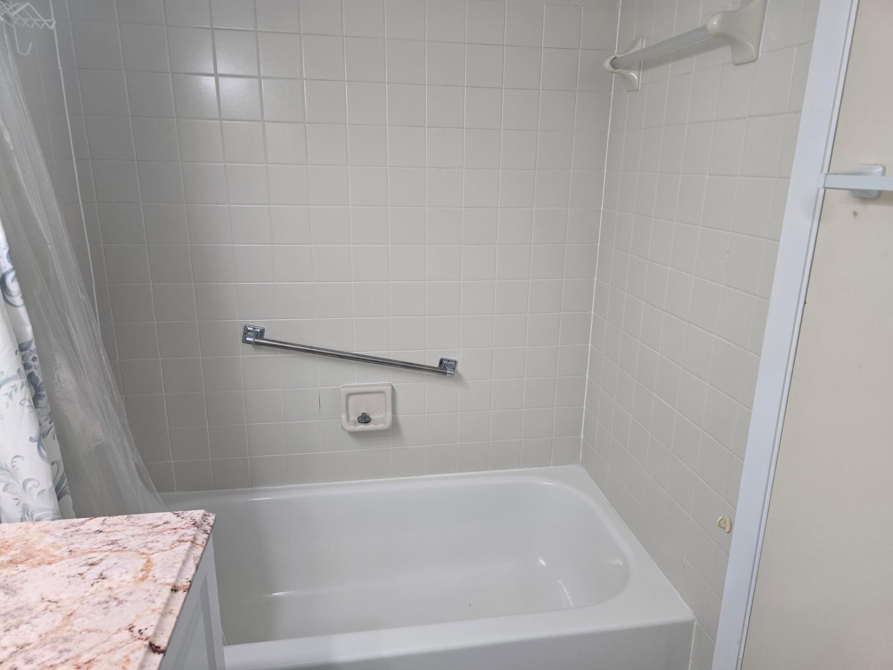 GOLDEN LAKES - Residential